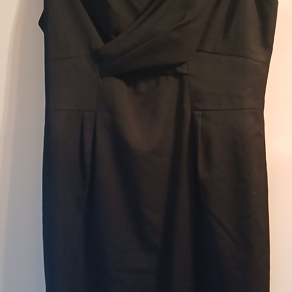 Anne Klein Elegant Black Asymmetrical Dress